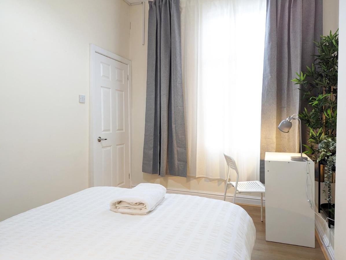 Guest Rooms In Anfiled Near Stadium, Free Parking Liverpool Dış mekan fotoğraf